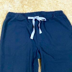 Figs black scrub pants M